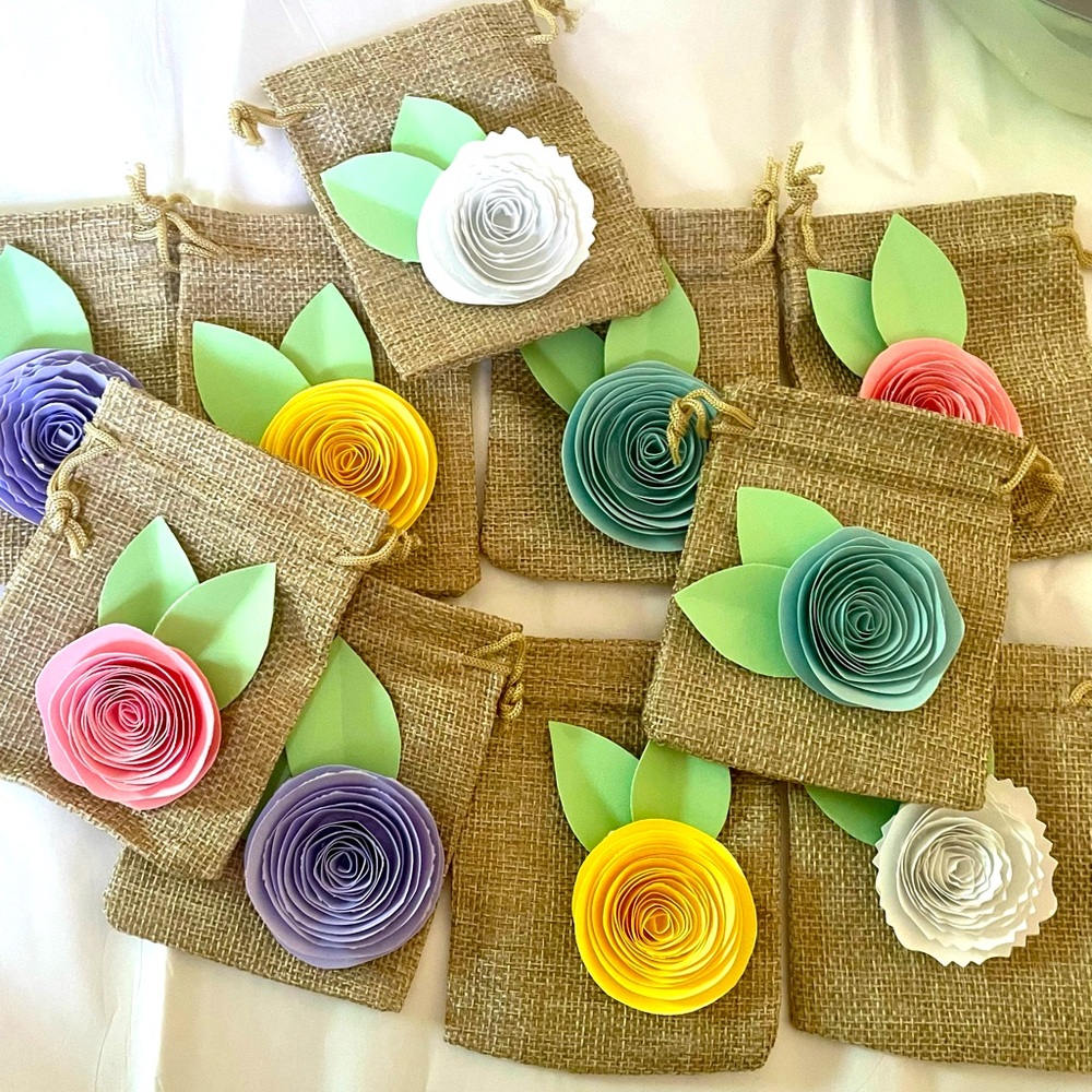 10 pastel burlap pouches/bags
